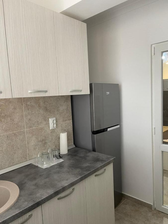 Residence Tineretului Roşul Exterior foto